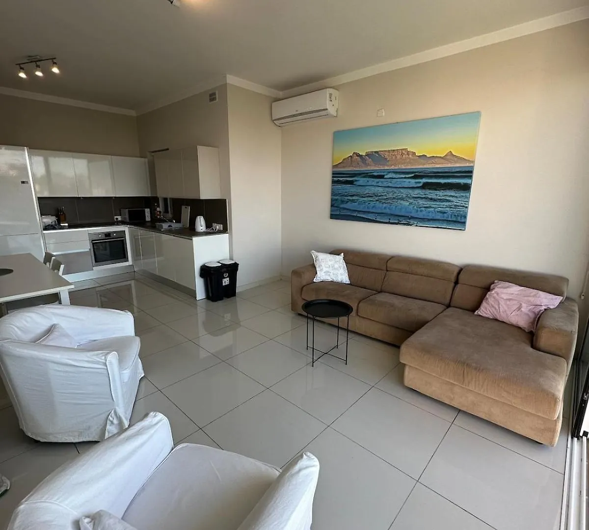 House With Sea Views In The City Center St. Julian's Apartament